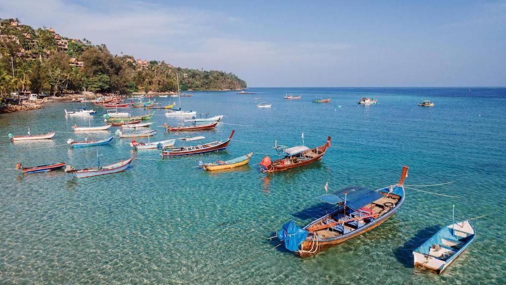 เจอร์นีย์ เรสซิเดนซ์ Hotel หาดบางเทา ภายนอก รูปภาพ